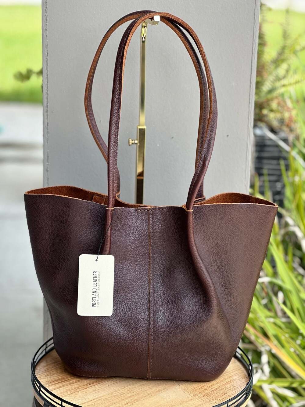 Portland Leather Large Devan Bucket Tote in Coldbrew Leather